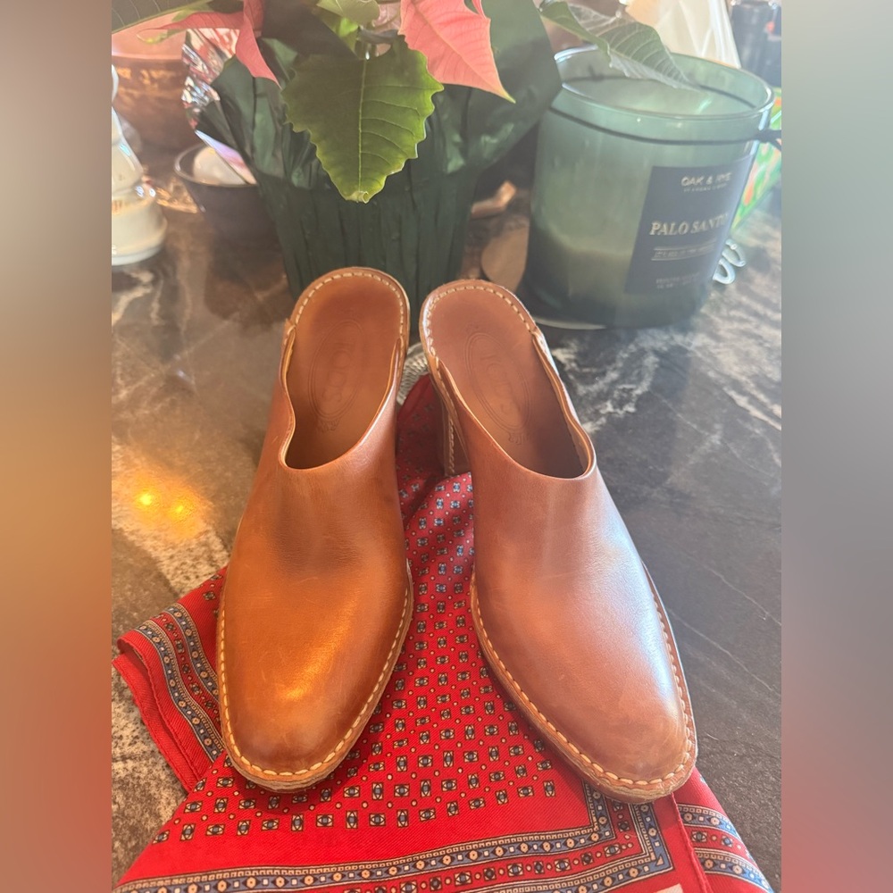 Tod's Brown Leather Mules